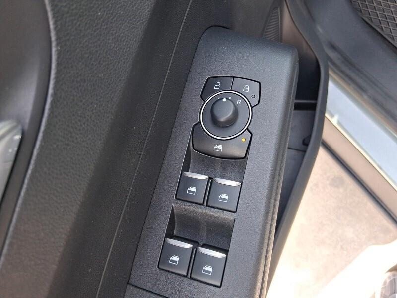 Ford Tourneo Courier 1.0 EcoBoost Powershift Titanium (ALE)