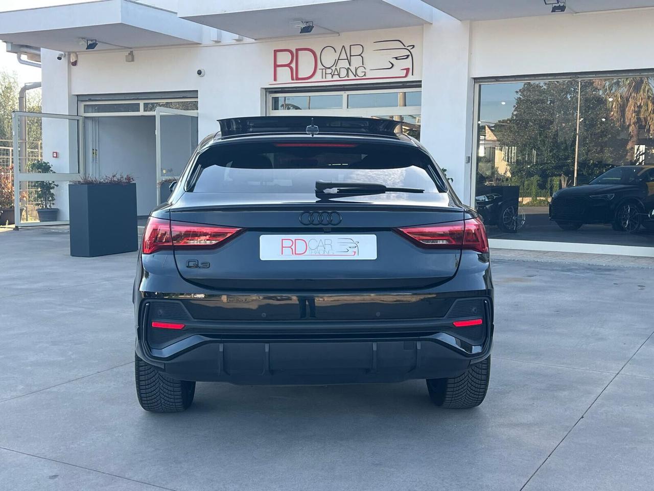 Audi Q3 Sportback S-line *tetto FULL Black