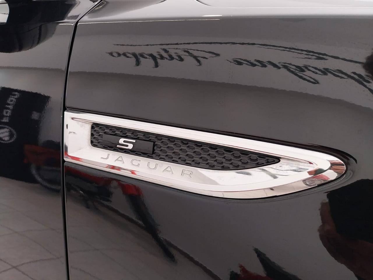 Jaguar E-Pace 2.0D 150CV R-Dynamic 2018