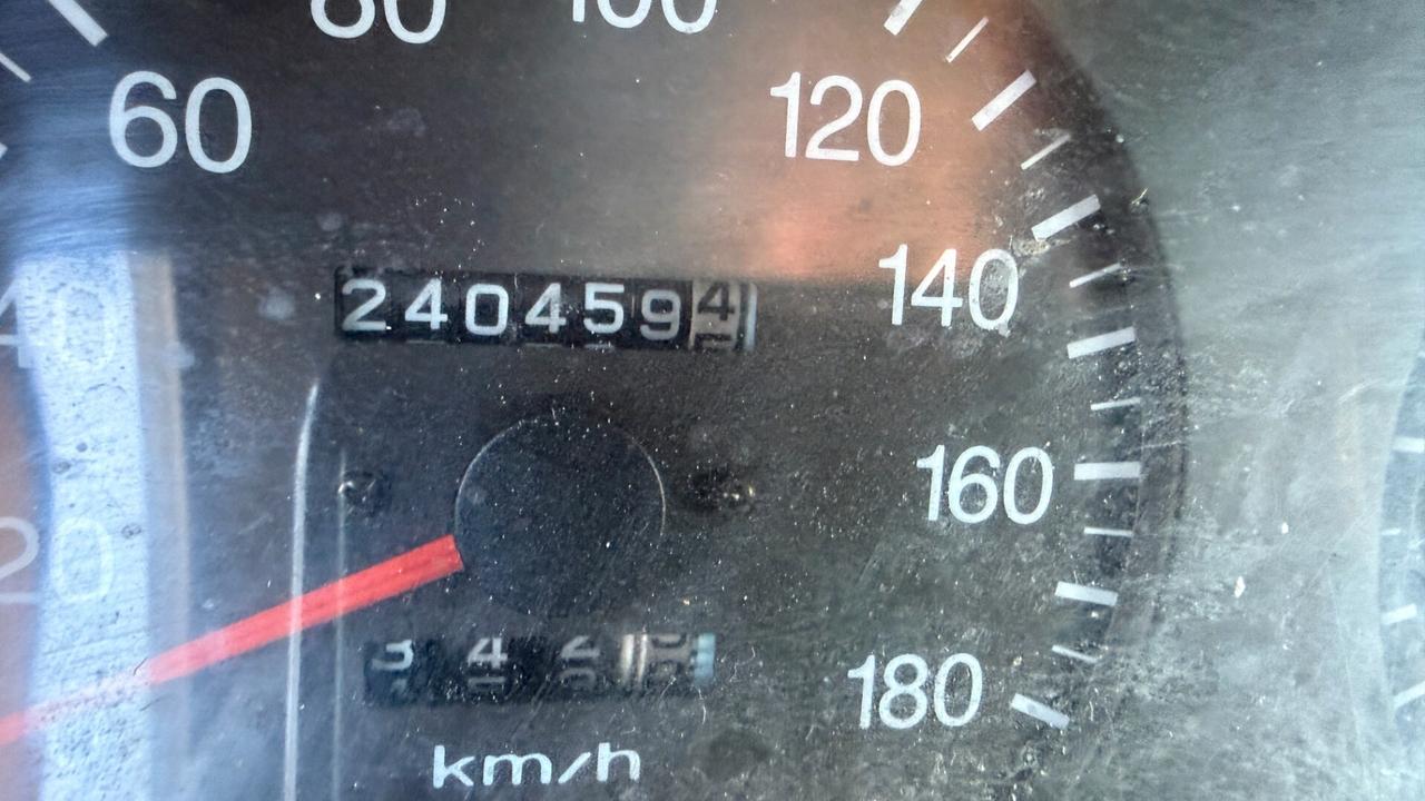 Hyundai H 100 2.5 diesel 80cv doppie ruote gemellate con tendone