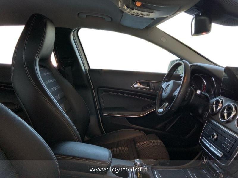 Mercedes-Benz GLA (X156) 200 d Automatic Sport