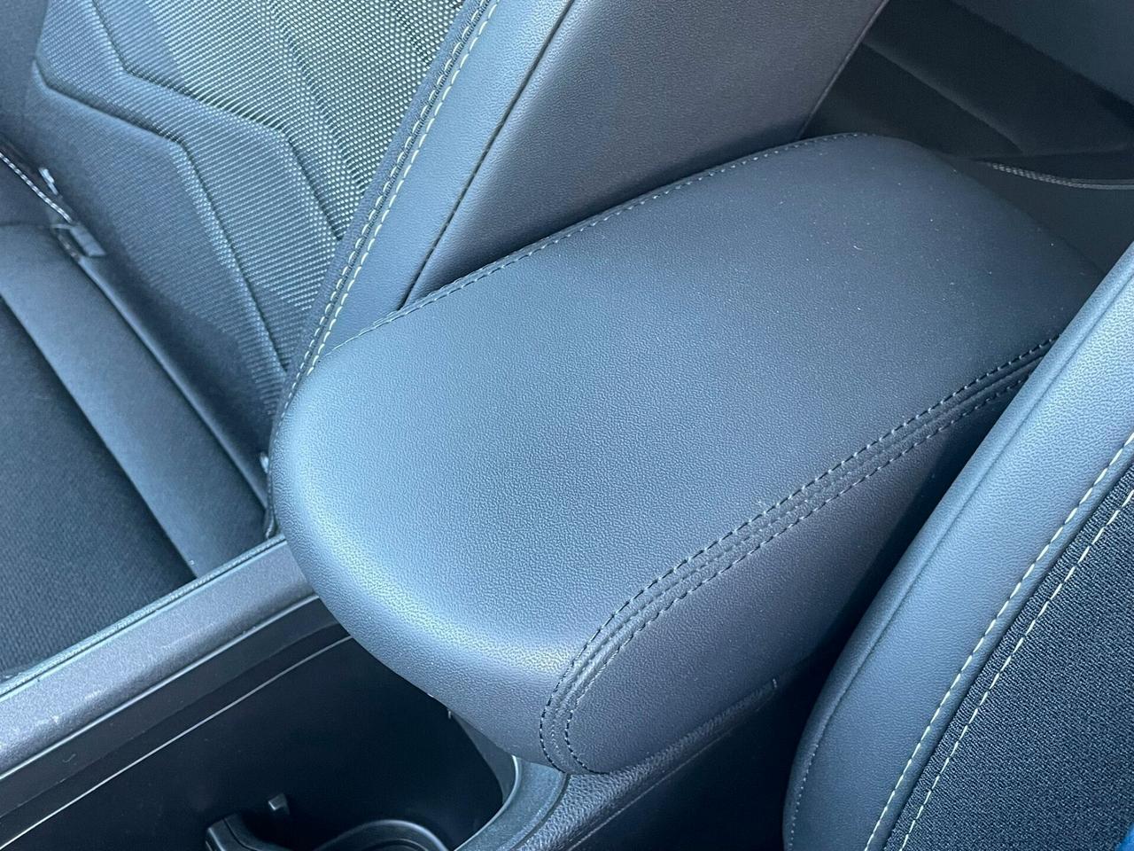 JEEP AVENGER 1.2TURBO 100cv SUMMIT 2025