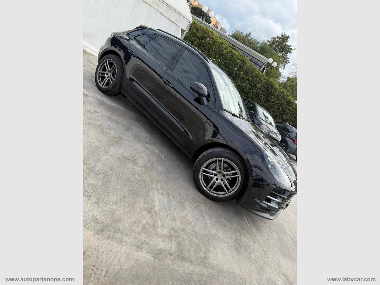 PORSCHE Macan 2.0
