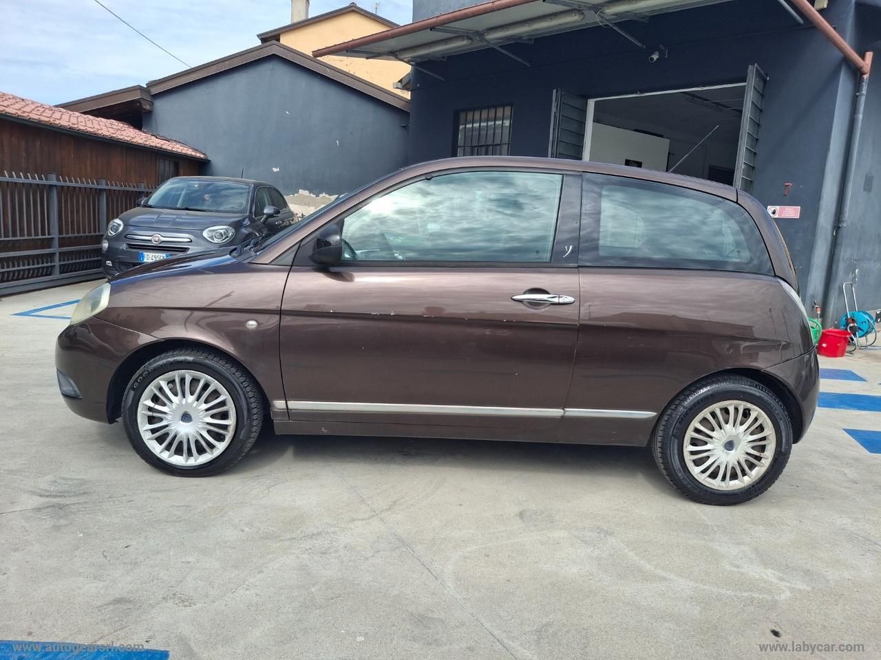 LANCIA Ypsilon 1.2 69 CV Platinum