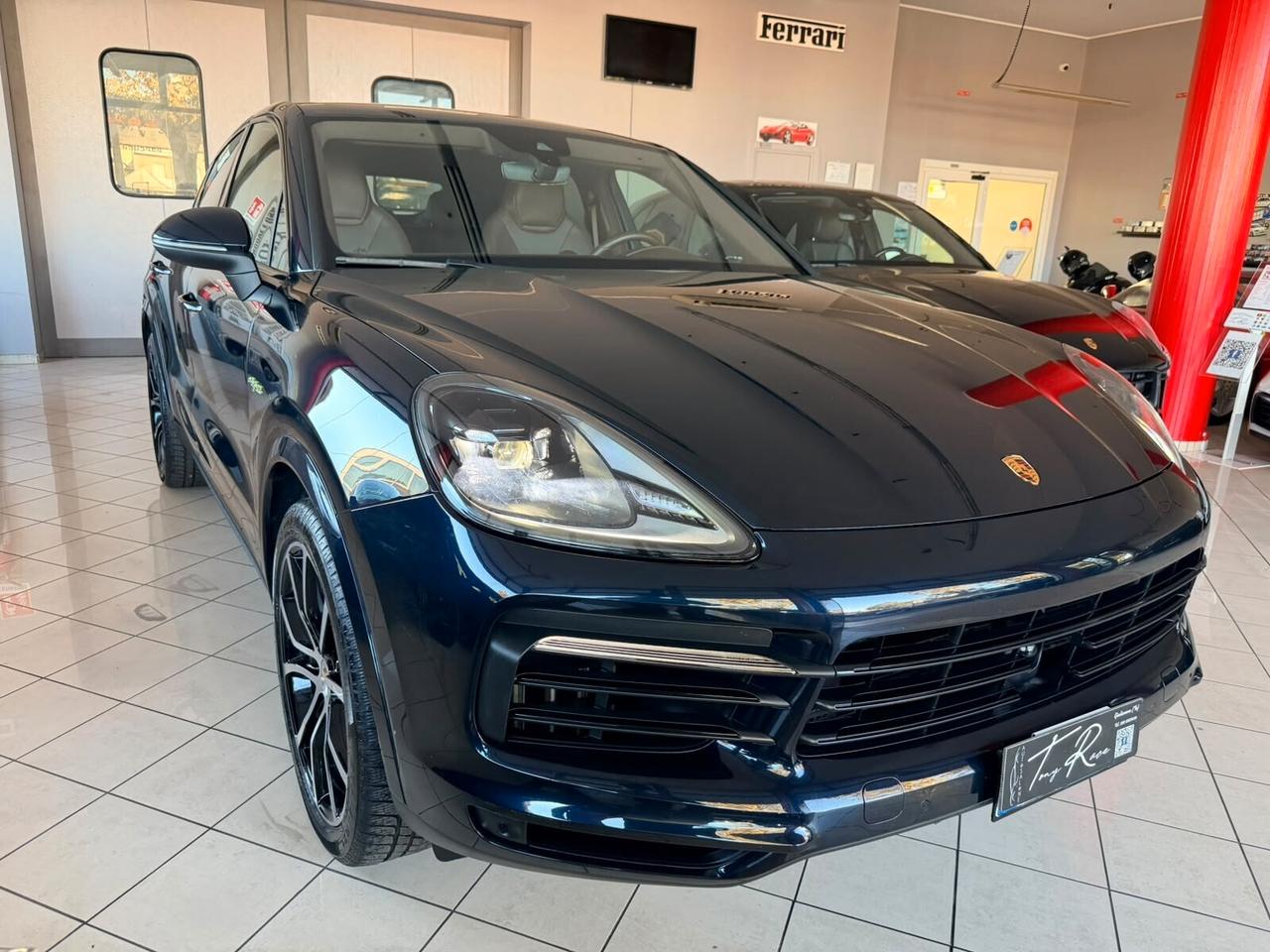 Porsche Cayenne Coupé 3.0 V6 E-Hybrid PLATINUM IVA ESPOSTA