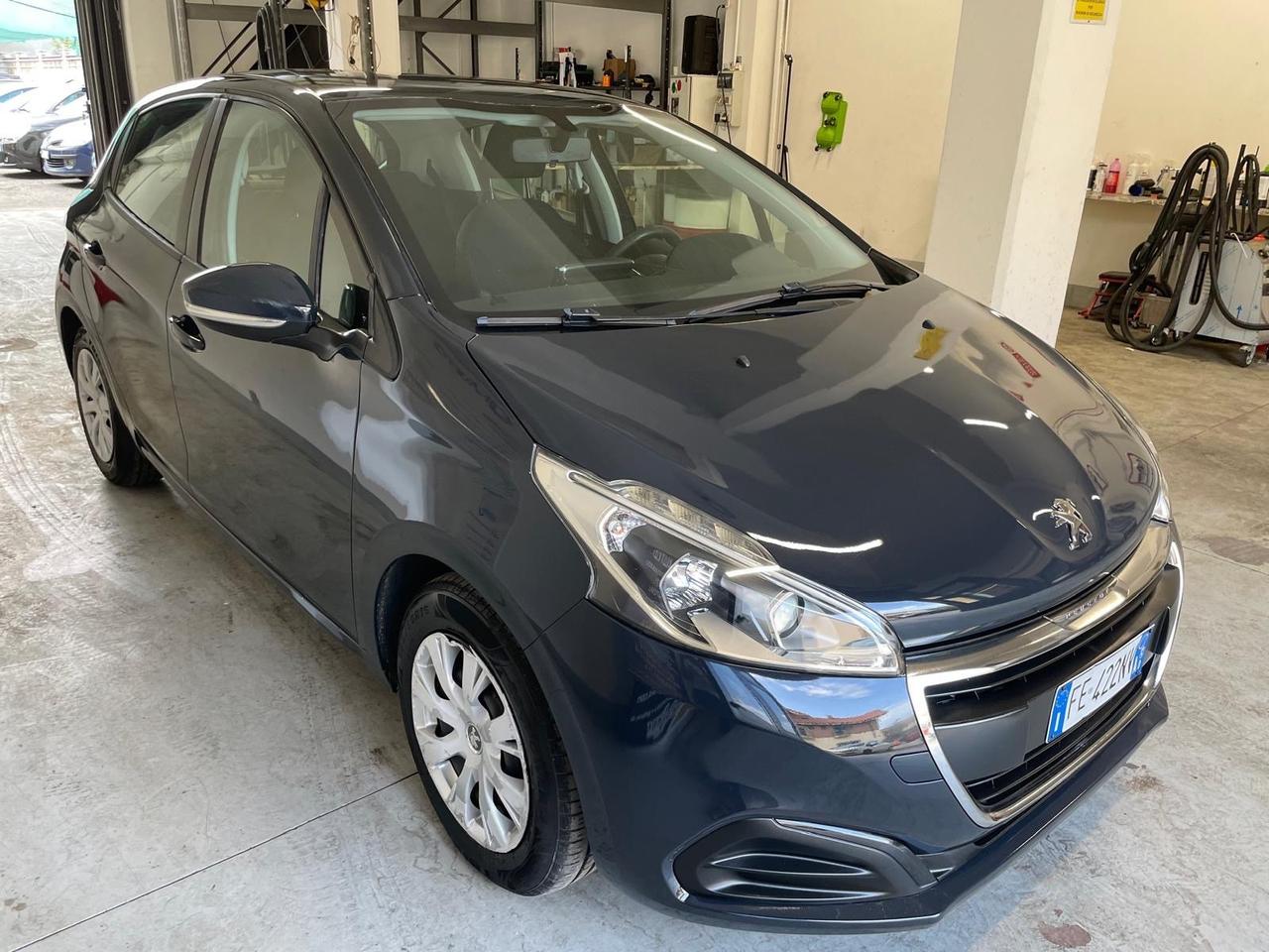 Peugeot 208 PureTech 82 5 porte Allure