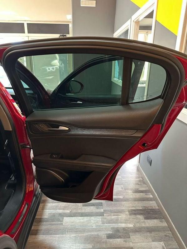 Alfa Romeo Stelvio 2.2 Turbodiesel 160 CV AT8 RWD Super