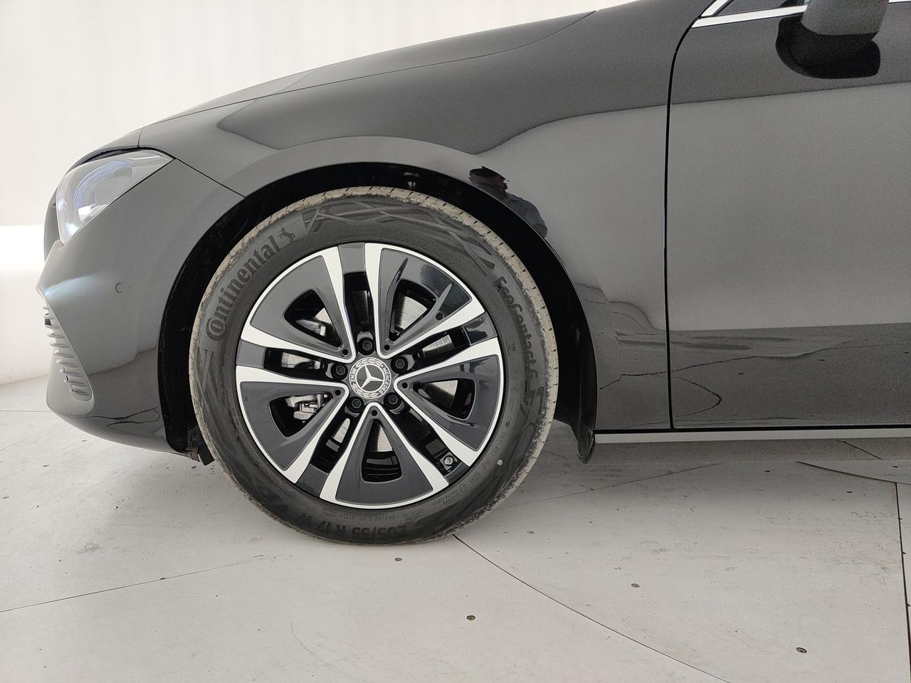 Mercedes-Benz CLA Shooting Brake 180 d Advanced auto