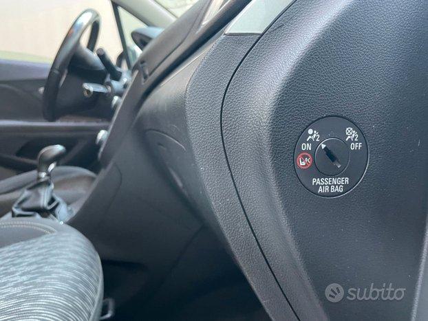 Opel Mokka BENZINA - NEOPATENTATI - AREA B MILANO
