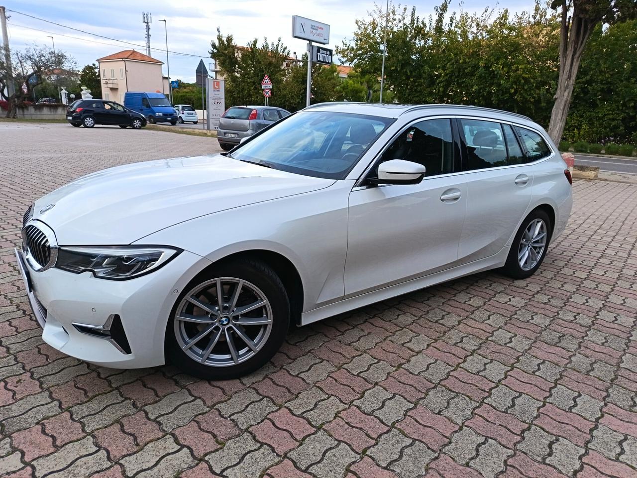 Bmw 320 320d xDrive Touring Luxury
