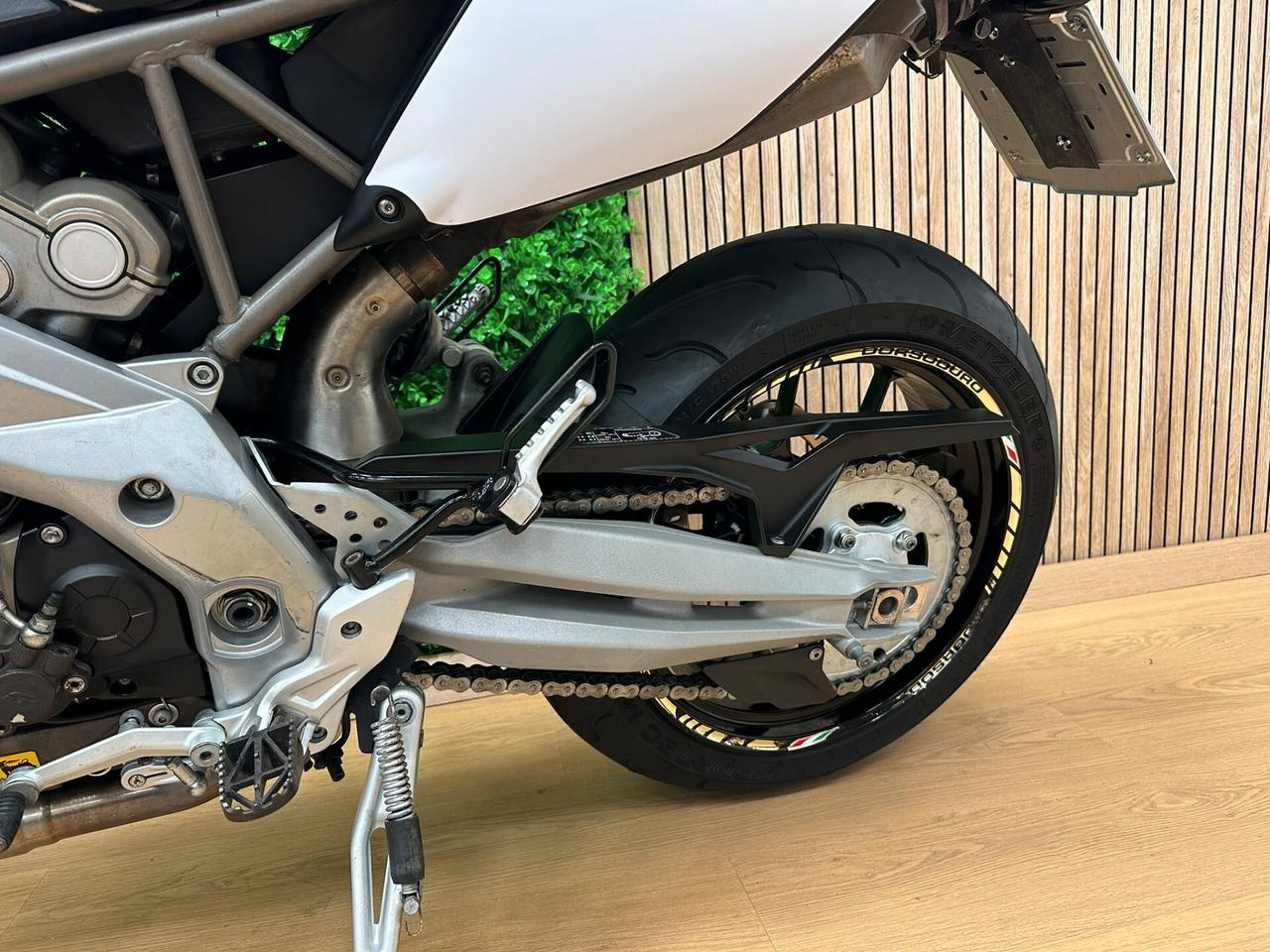 APRILIA DORSODURO 750 FACTORY / DA 99€ AL MESE