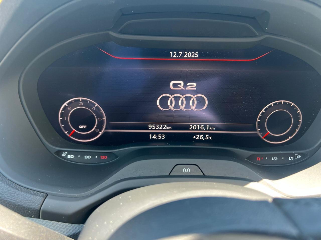Audi Q2 30 TDI S tronic cockpit navigatore