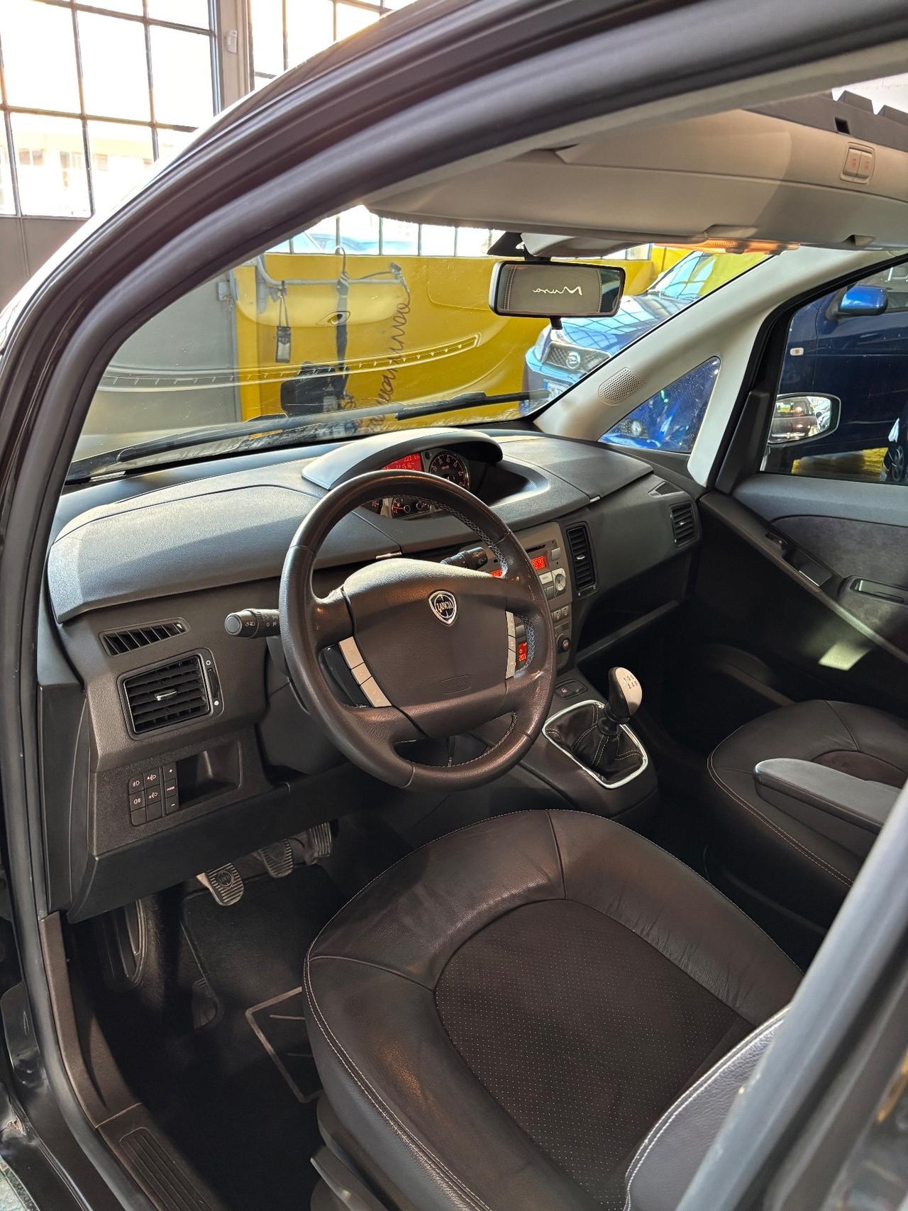 Lancia MUSA 1.6 Multijet Poltrona Frau