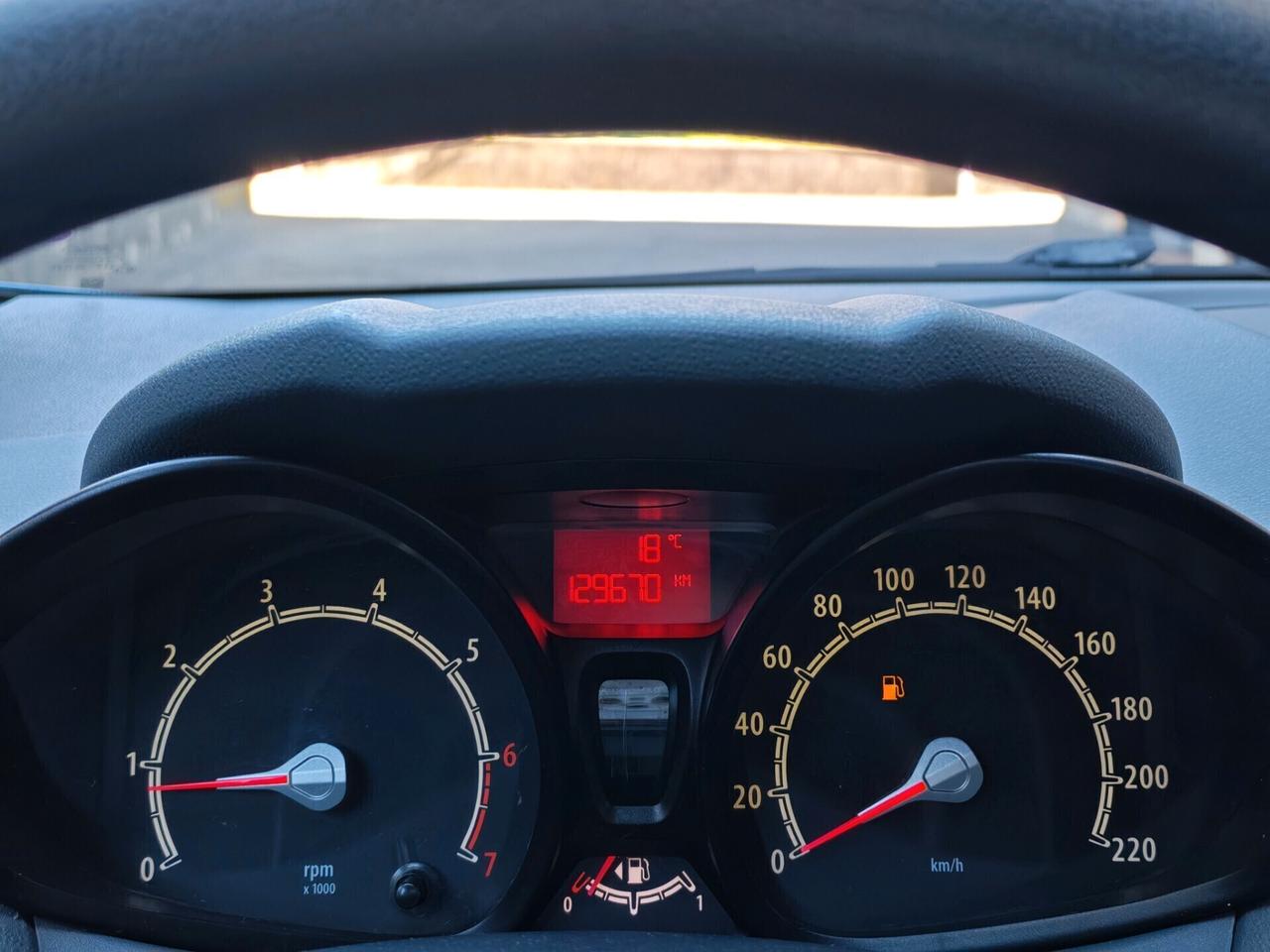 Ford Fiesta 1.4 GPL 97cv 129.000km / Neopatentati