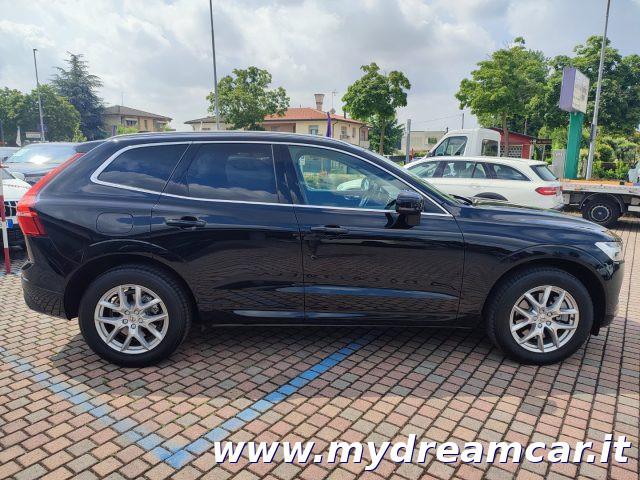 VOLVO XC60 B4 (d) AWD Geartronic Momentum