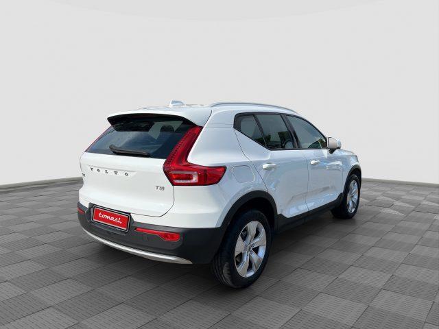 VOLVO XC40 XC40 T2 Momentum