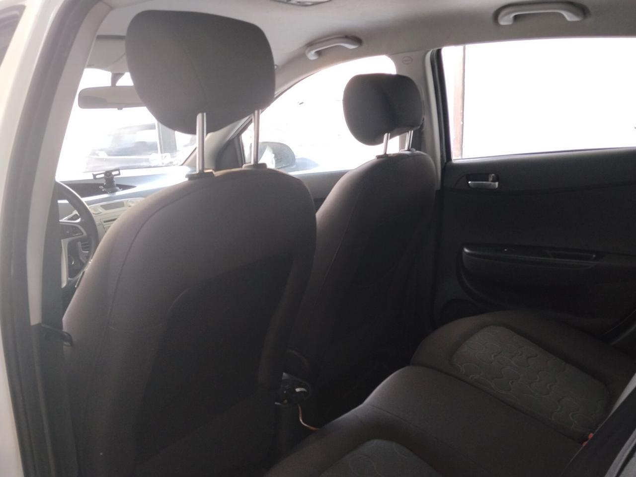 Hyundai i20 1.2 benzina 2010 CON GARANZIA