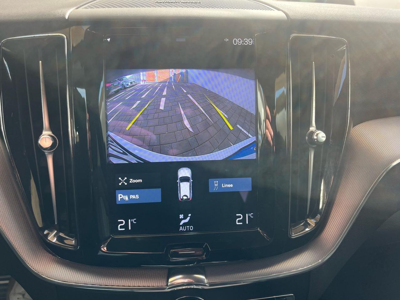 Volvo XC 60 XC60 B4 (d) Geartronic R-design