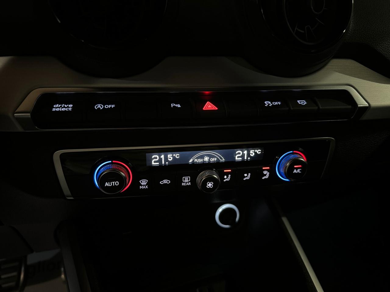 AUDI Q2 1.6 TDI S-TRONIC S-LINE NAVI PELLE XENO 18