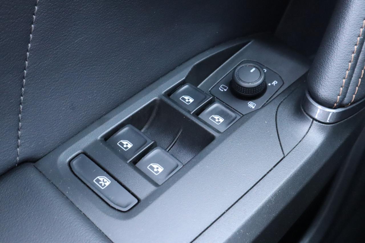 Cupra Formentor PLUG-IN HYBRID 204CV KEYLESS ACC 19" SOLO 15.400KM!
