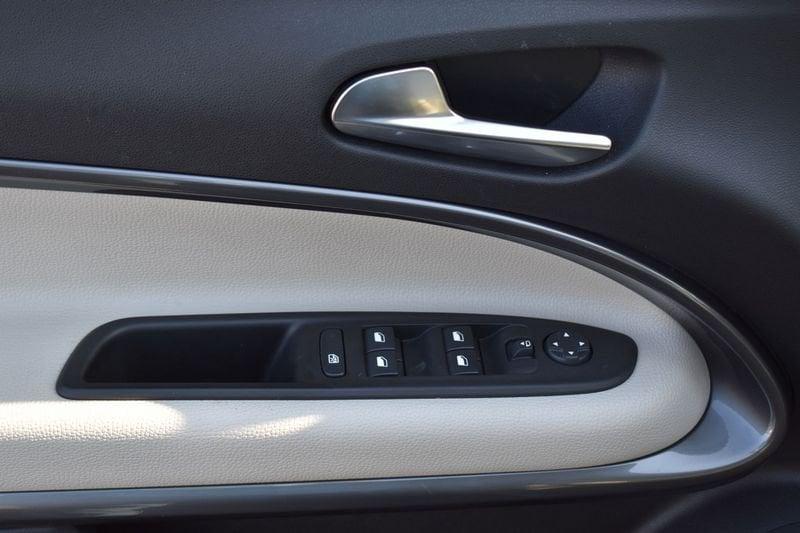 FIAT 600 1.2 Hybrid 110cv La Prima