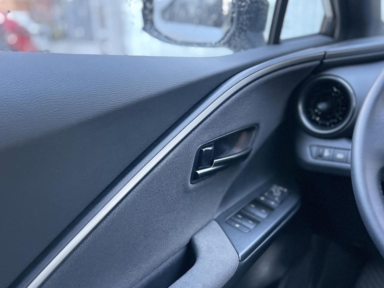 Toyota C-HR 1.8 Hybrid 98CV E6 Neo - 2025