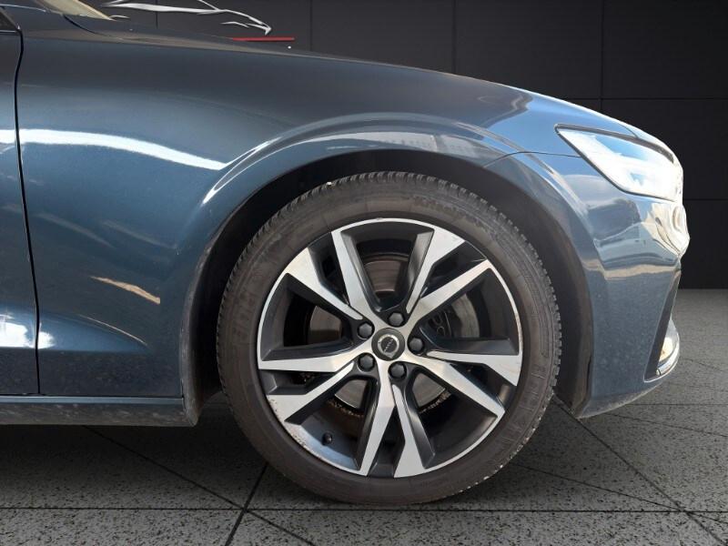 VOLVO V60 (2018-->) V60 D4 Geartronic R-design