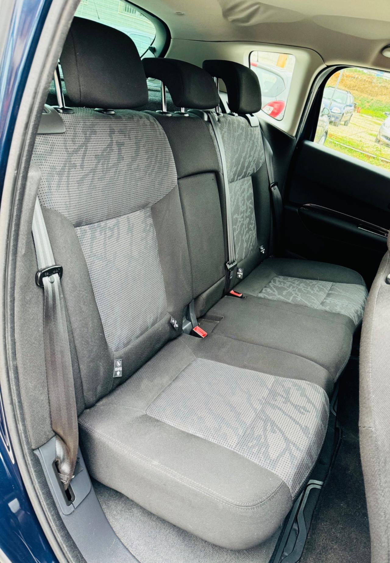 Peugeot 3008 1.6 HDi 112CV Outdoor