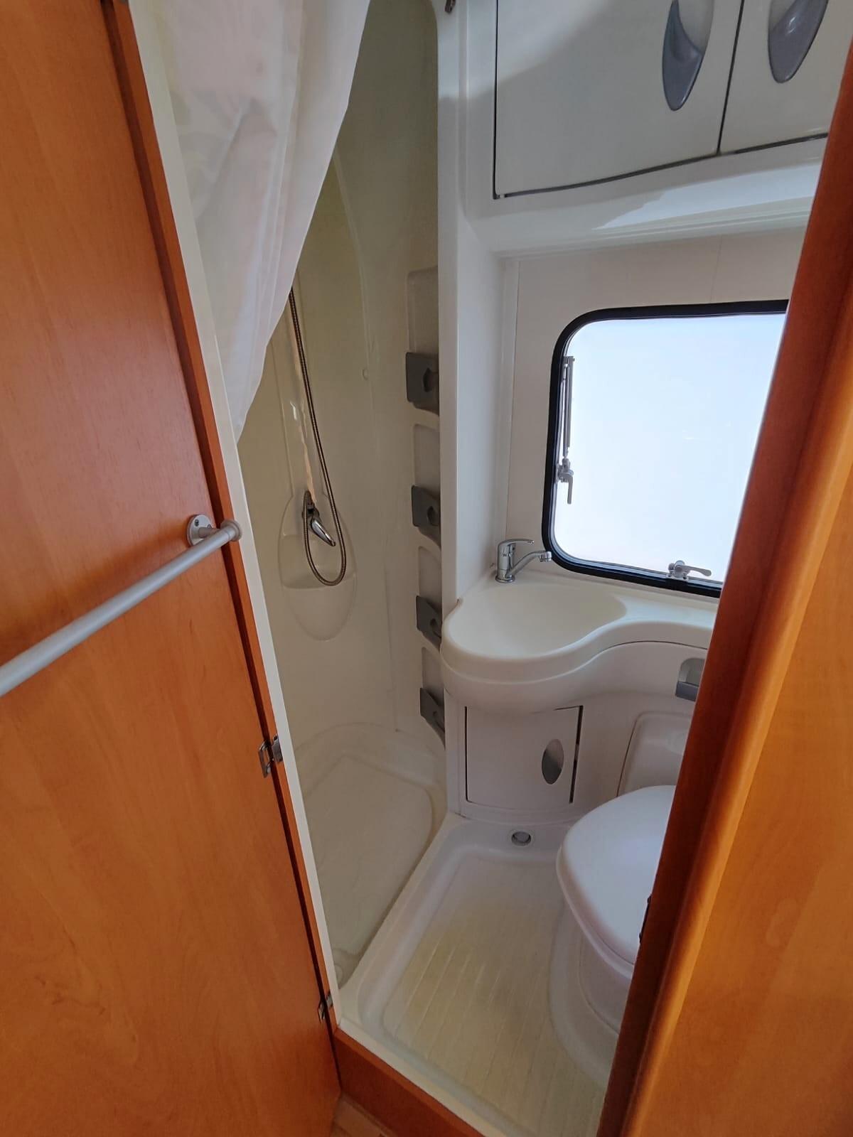 Ford Transit camper 6 posti x noleggio