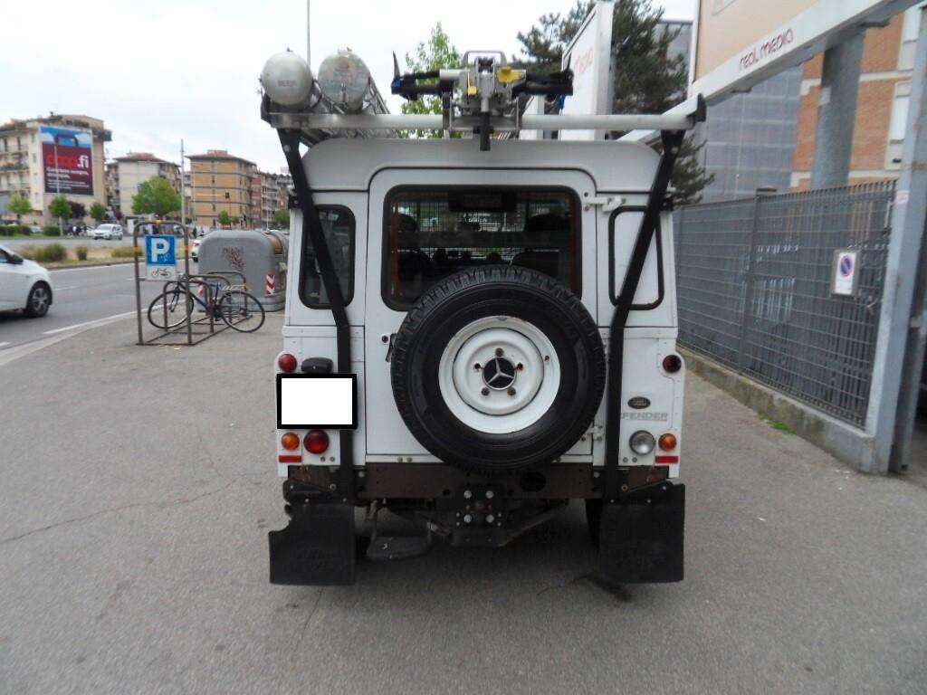 Land Rover Defender 90 2.2 TD4 Station Wagon N1