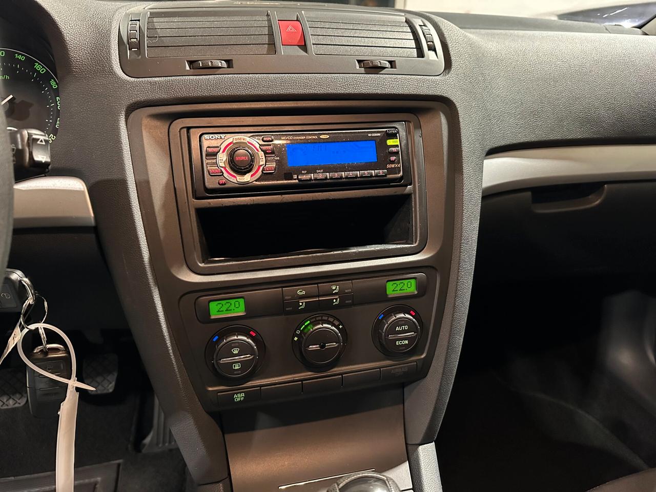 Skoda Octavia 1.6 16V FSI Ambiente - UNICO PROPRIETARIO A/C