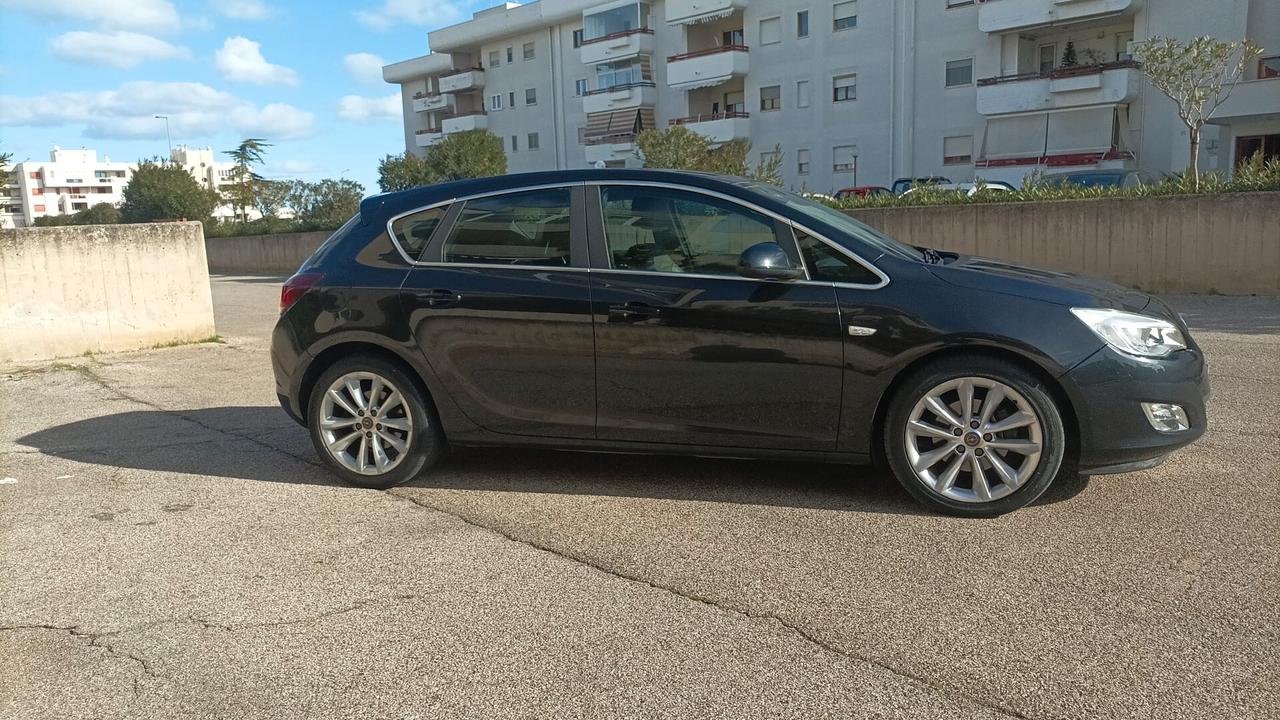 Opel Astra GTC 1.7 CDTI 130CV S&S 3 porte Cosmo