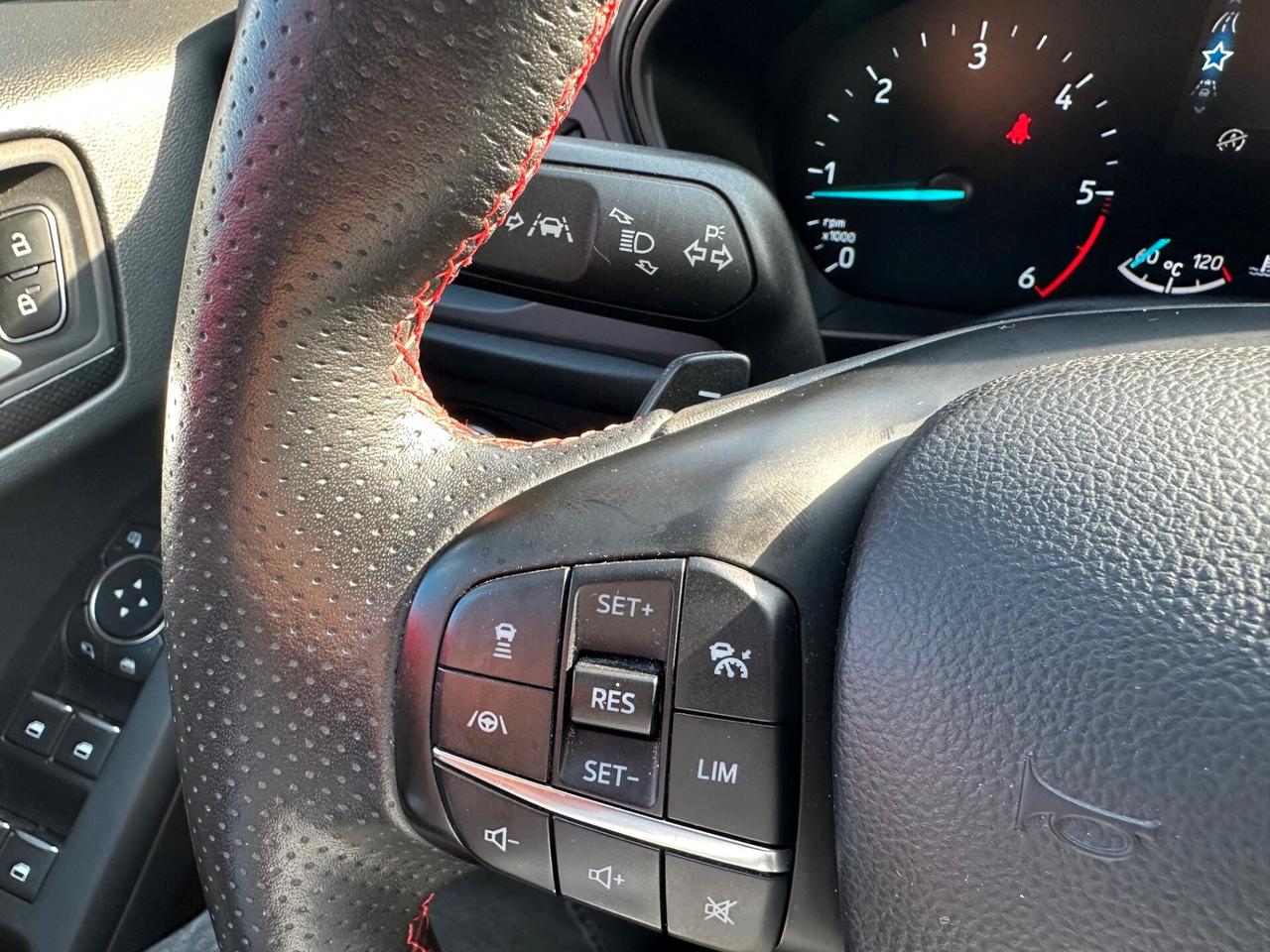 Ford Focus 1.5 EcoBlue 120 CV automatico SW ST-Line