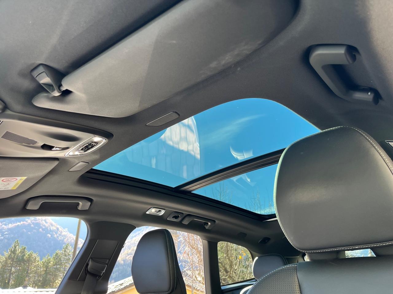 Volvo XC 60 XC60 T6 Recharge Plug-in Hybrid AWD R-design