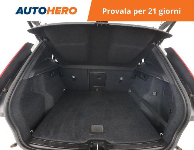VOLVO XC40 T3 Business Plus