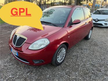 Lancia Ypsilon 1.2 Oro Giallo