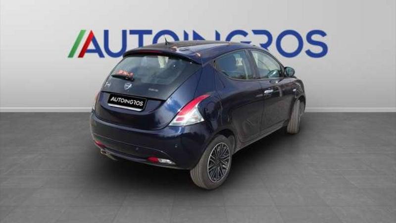 Lancia Ypsilon 1.0 FireFly Hybrid Gold