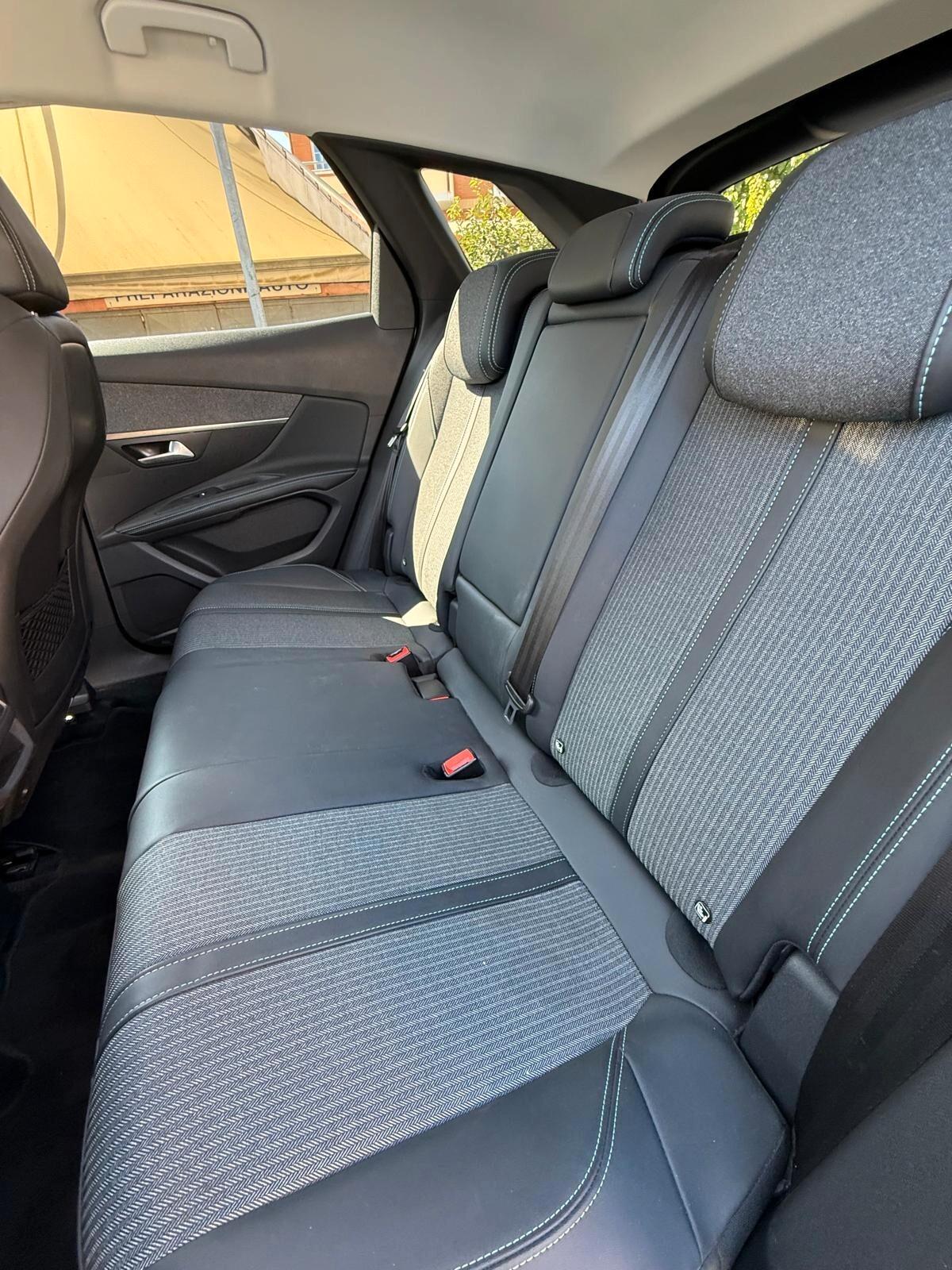 Peugeot 3008 BlueHDi 130 S&S Allure Pack