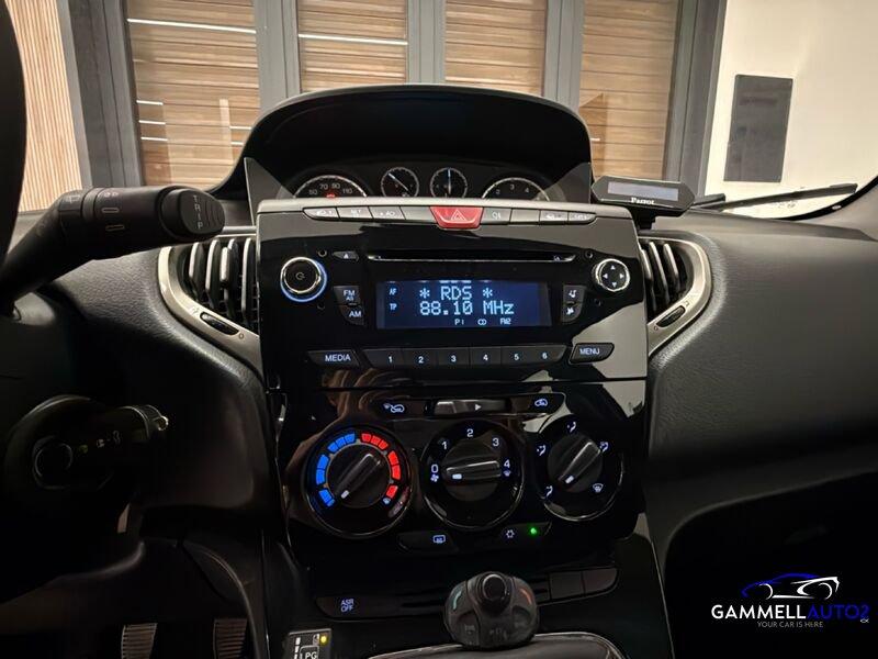 Lancia Ypsilon LANCIA YPSILON GPL