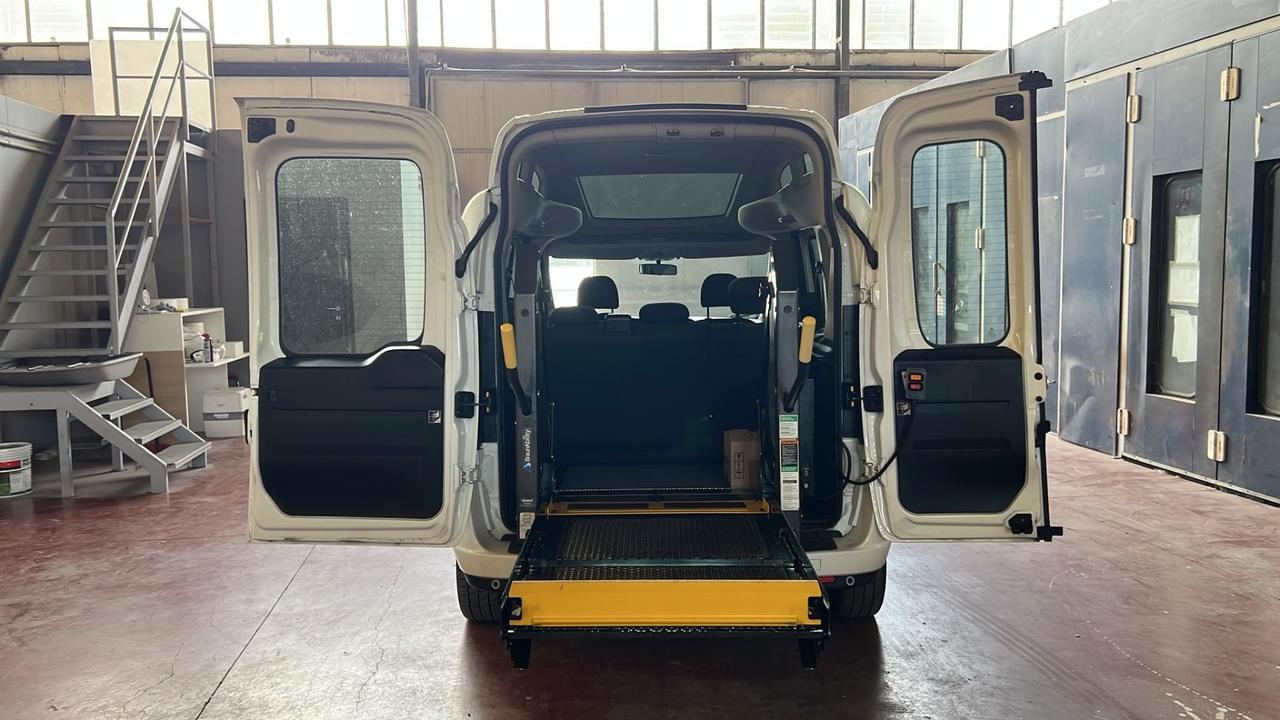 Fiat Doblo Tetto Alto auto per disabili usata