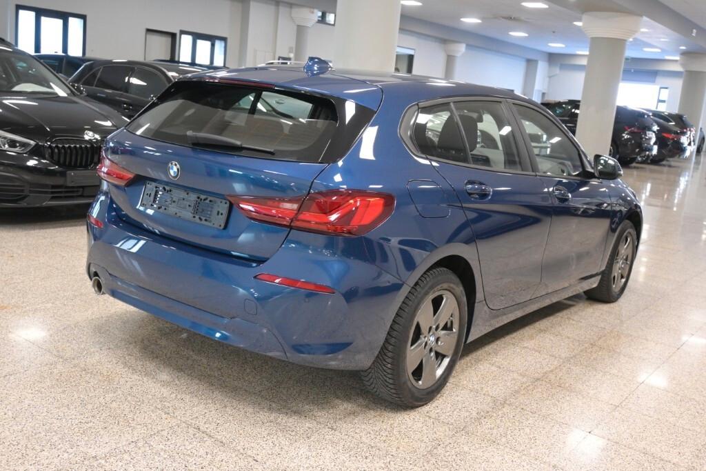 BMW 116i 110CV 6M. BUSINESS ADVANTAGE ( FARI LED - BMW DIGITAL COCKPIT - NAVI - MIRROR - CRUISE - PDC )