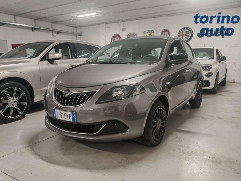 Lancia Ypsilon Ypsilon 1.0 FireFly 5 porte S&S Hybrid Ecochic Silver