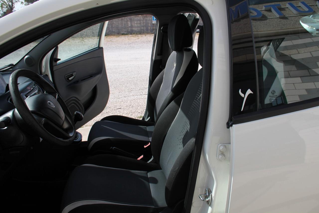 Lancia Ypsilon 1.3 MJT 16V 5 porte S&S Elefantino (70KW-95CV Neopatentati)