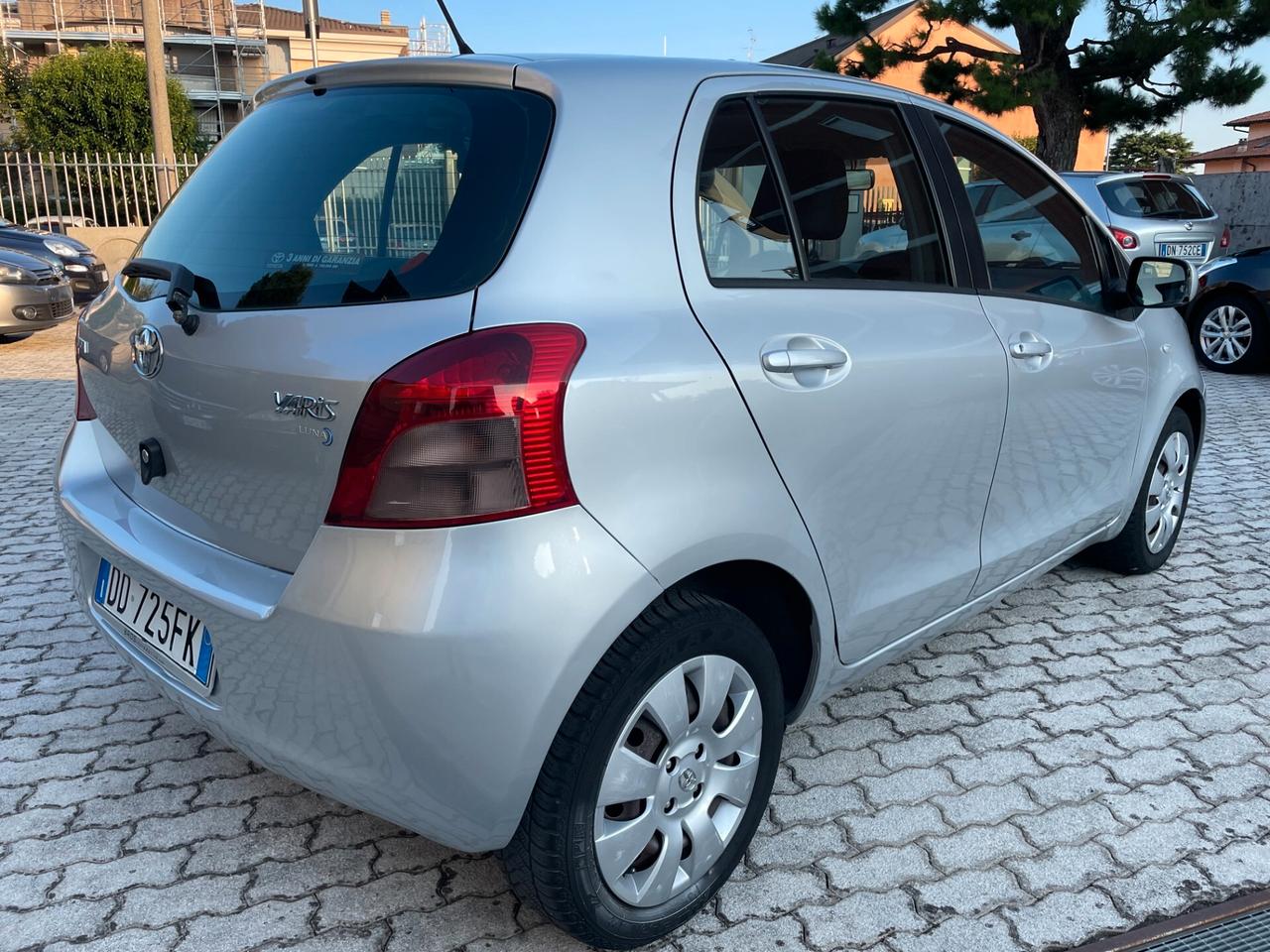 Toyota Yaris 1.3 5 porte Luna