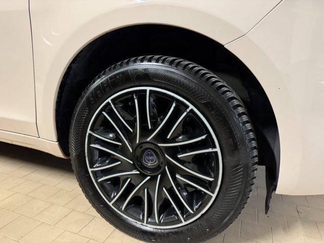 LANCIA Ypsilon 1.2 69 CV 5 porte GPL Ecochic Gold