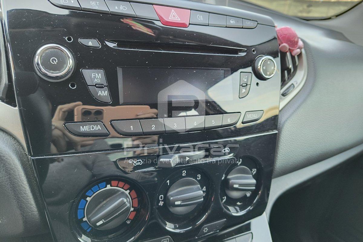 LANCIA Ypsilon 1.2 69 CV 5 porte Gold