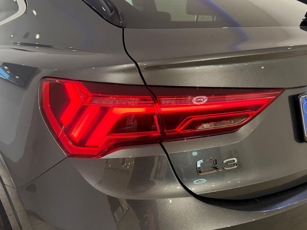 Audi Q3 SPB 35 TDI S tronic line edition 2024 + TETTO