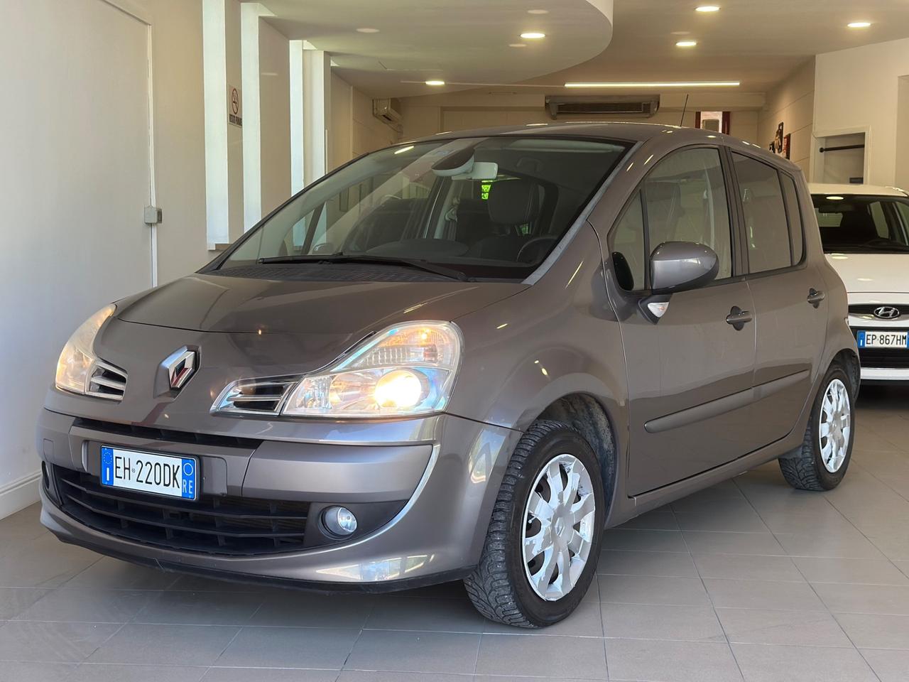 Renault Modus 1.2 16V Live GPL