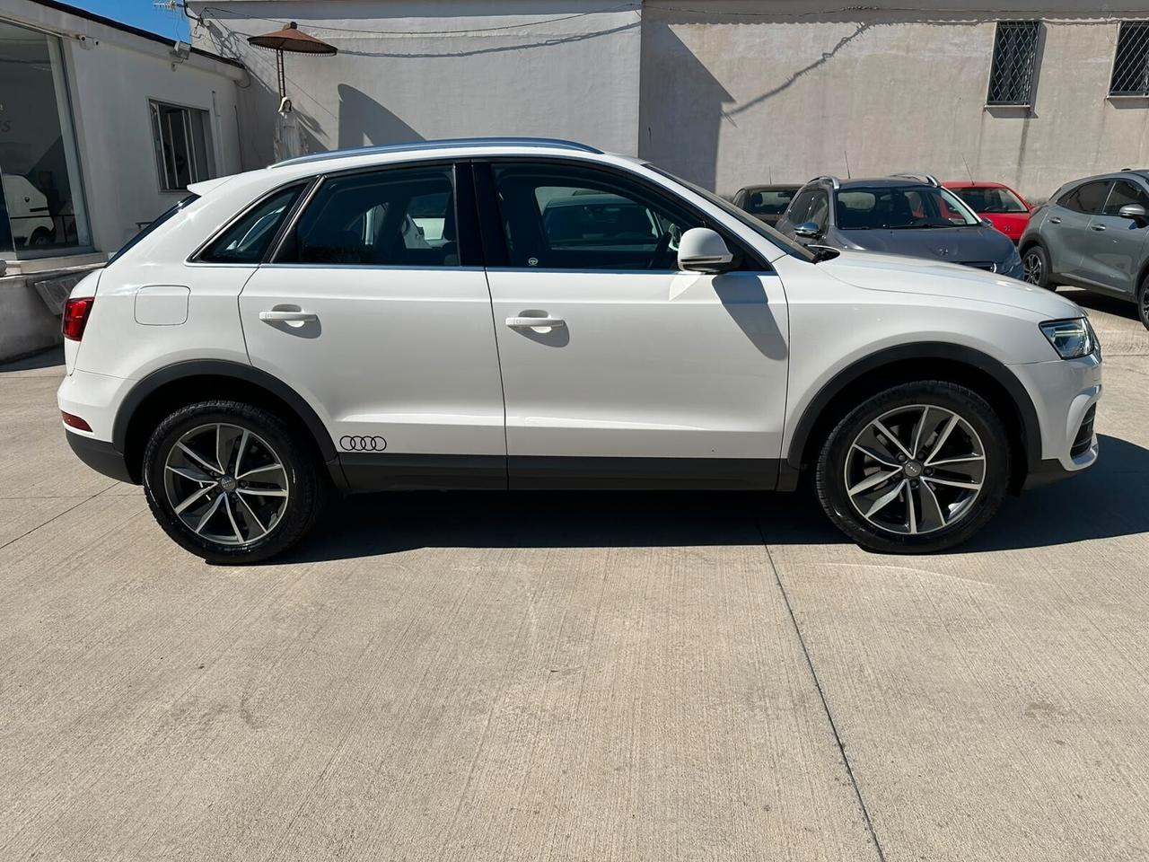 Audi Q3 2.0 TDI 120 CV