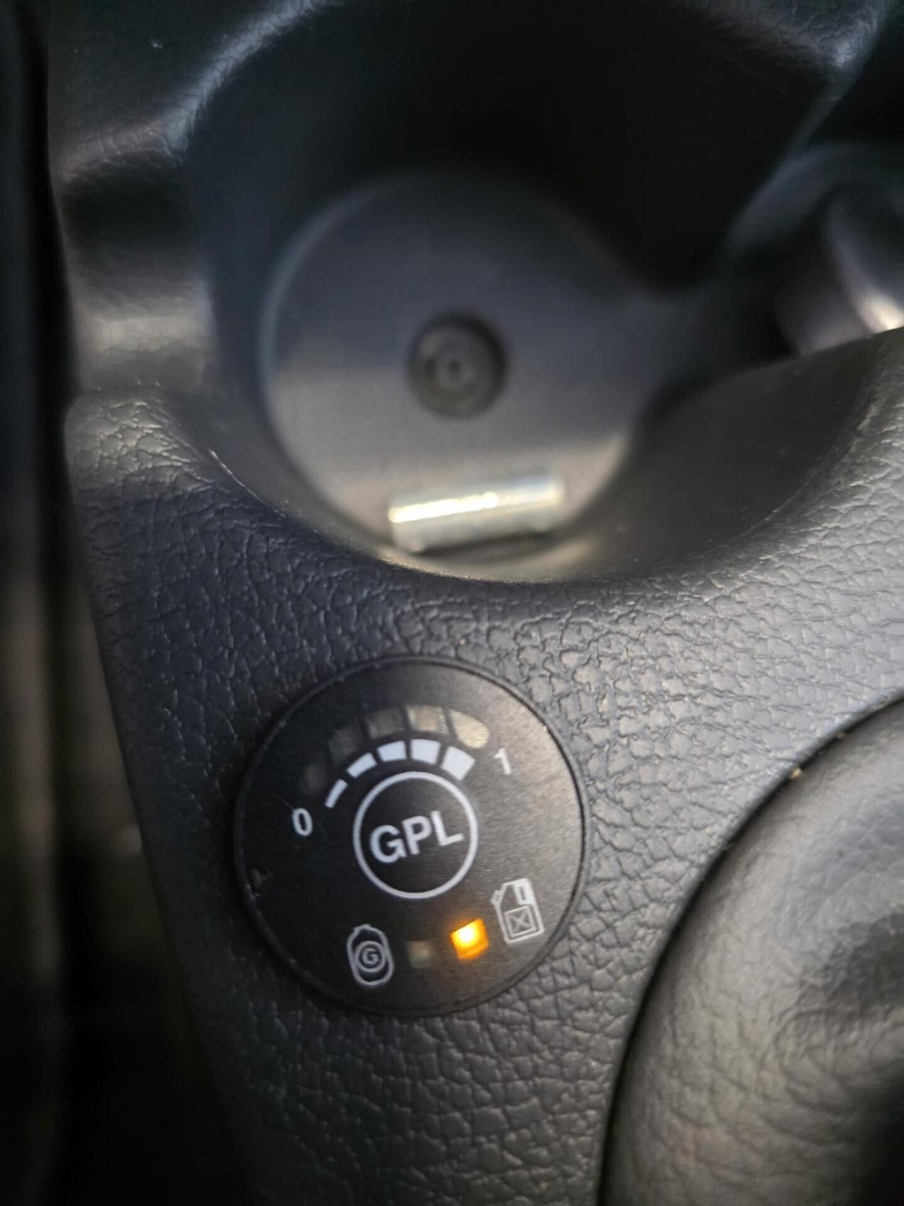 Dacia Logan Furgovan 1.6 GPL 60.000 km